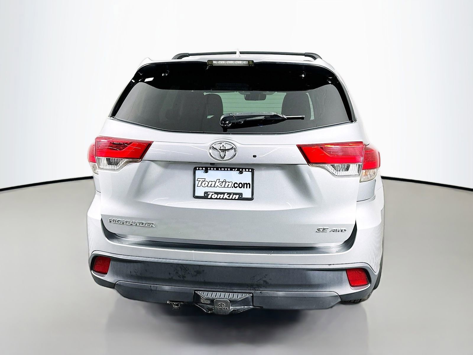 Used 2017 Toyota Highlander SE image 6