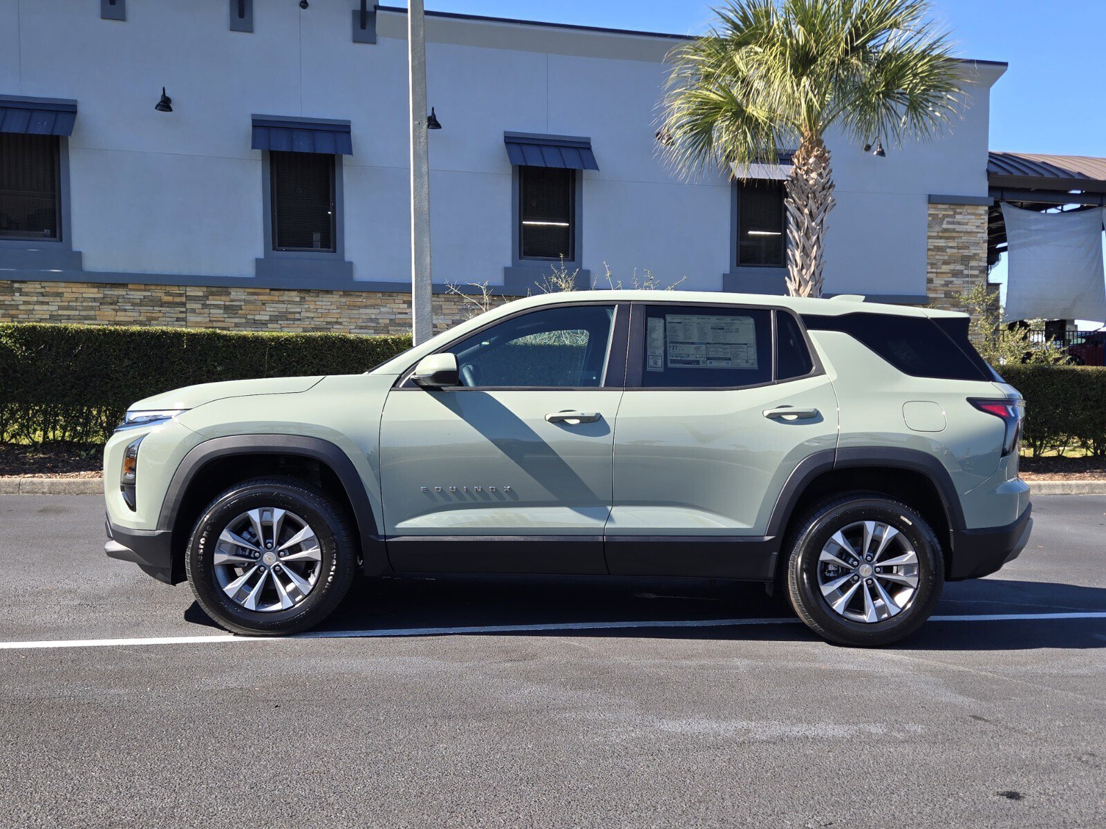 New 2026 Chevrolet Equinox LT w/ Convenience Package II image 3