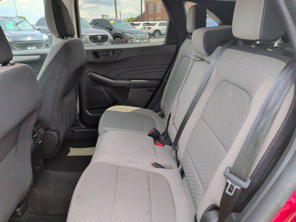 Certified 2022 Ford Escape SE w/ SE Sport Appearance Package AWD/4WD image 6