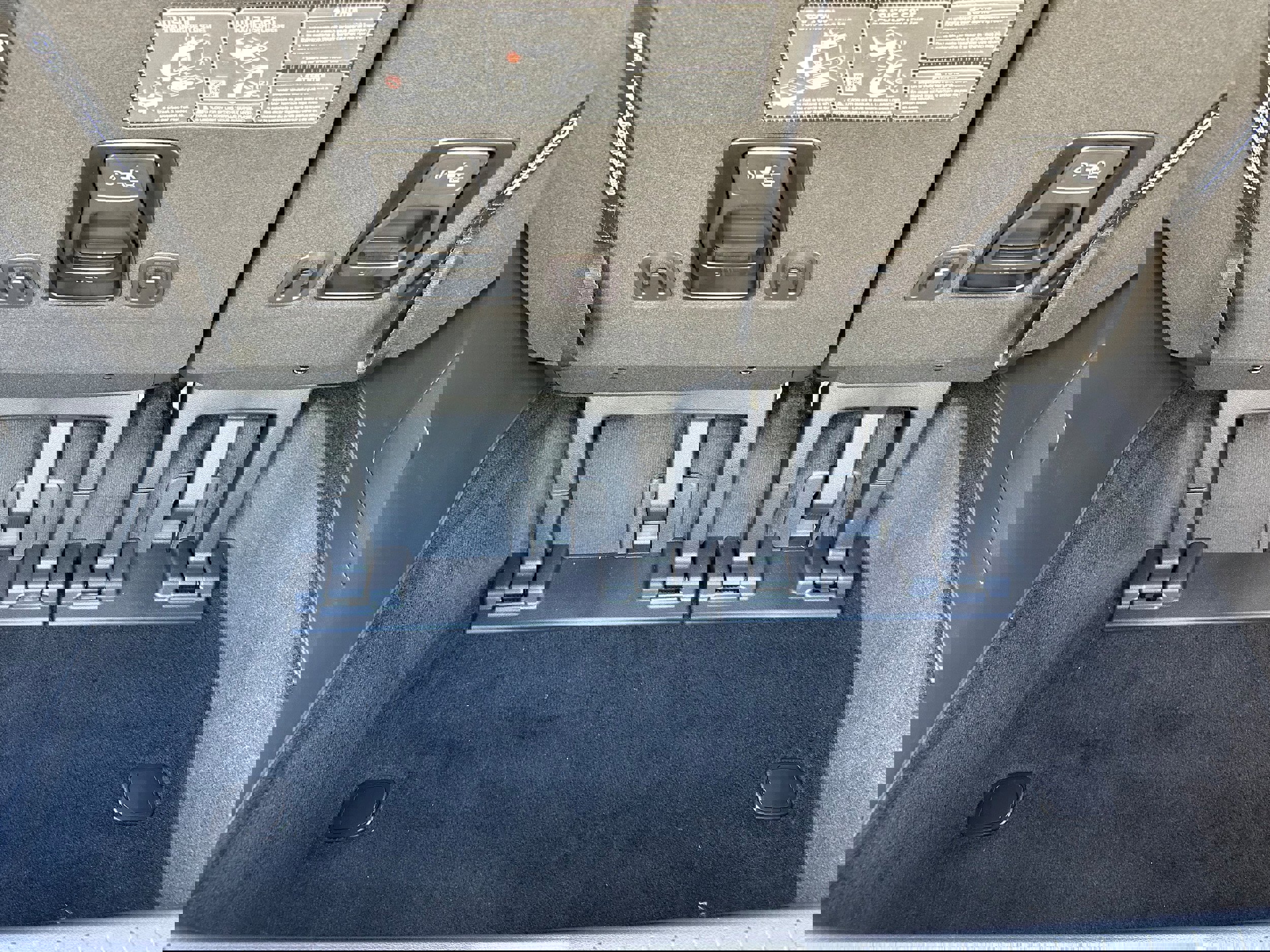 New 2026 Kia Carnival SX image 11