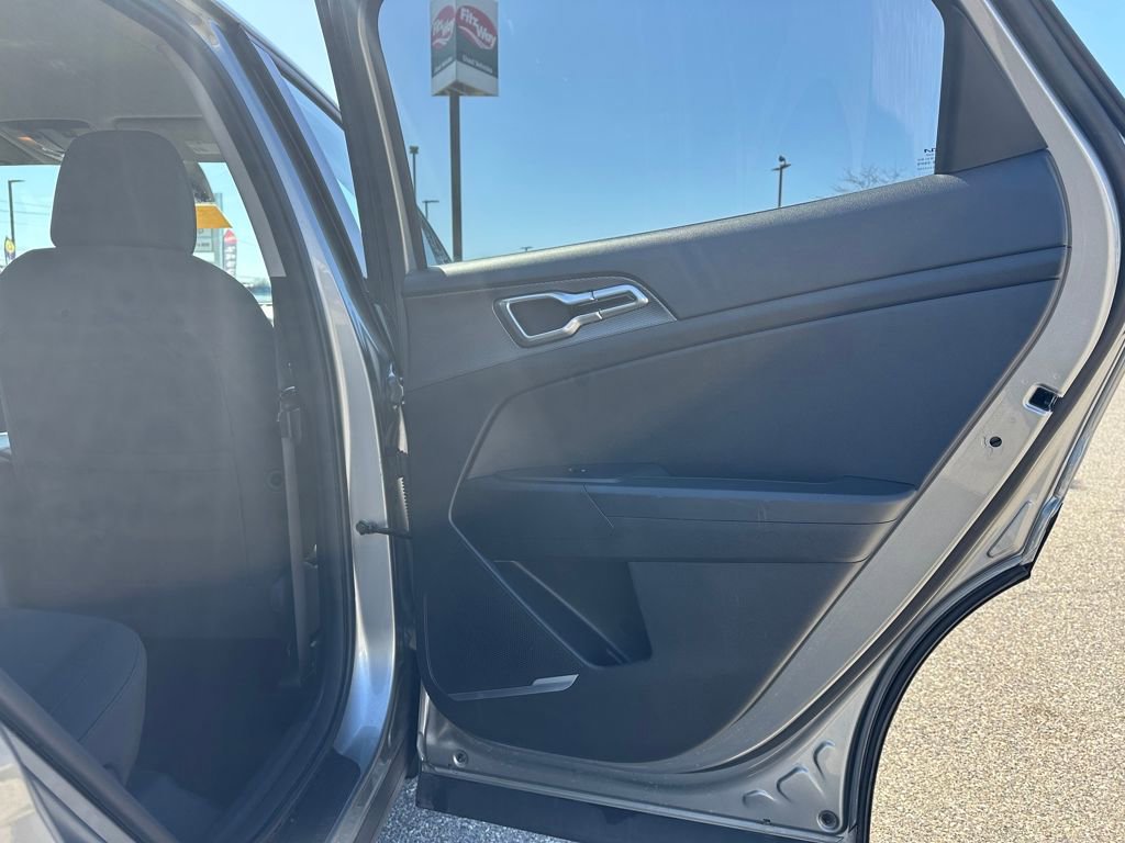 Used 2024 Kia Sportage LX FWD image 19