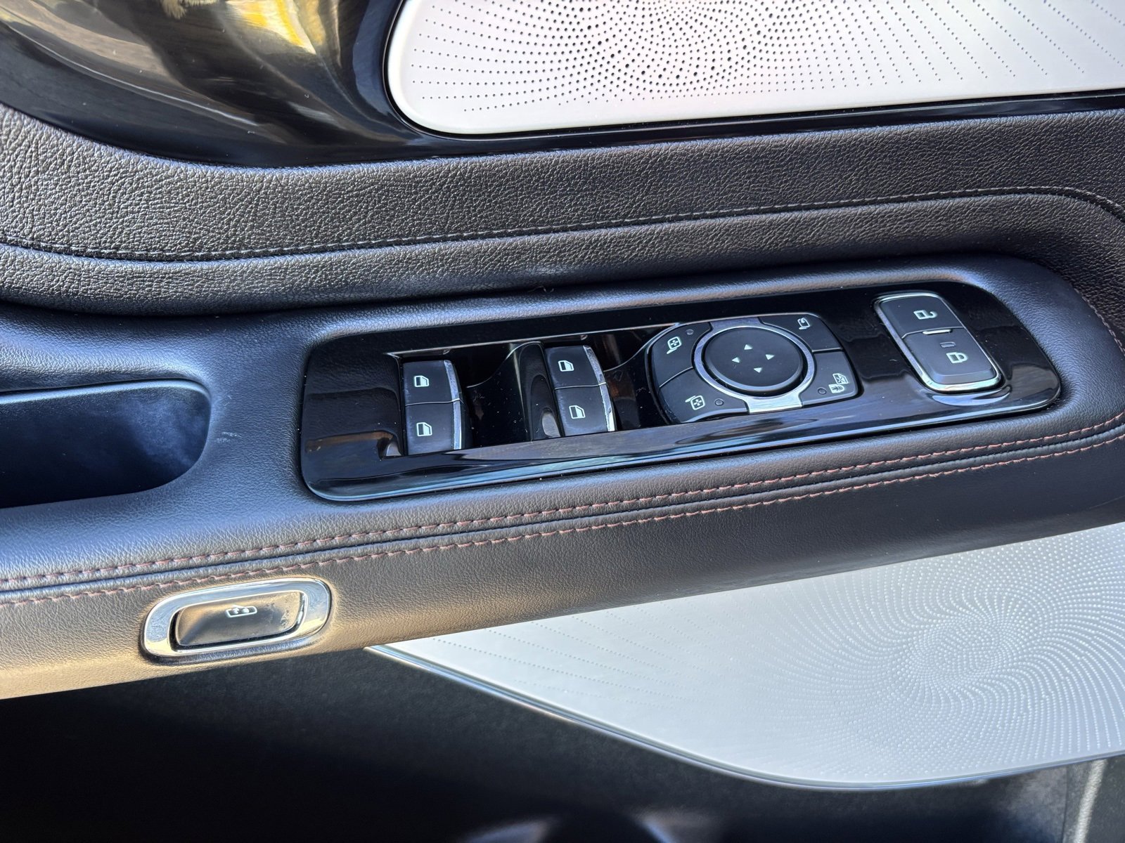 Used 2024 Lincoln Aviator Reserve w/ Equipment Group 201A image 17