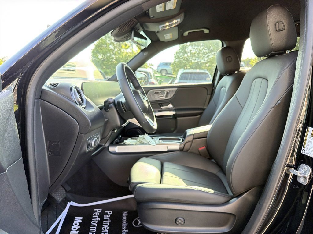 Certified 2025 Mercedes-Benz GLB 250 image 11