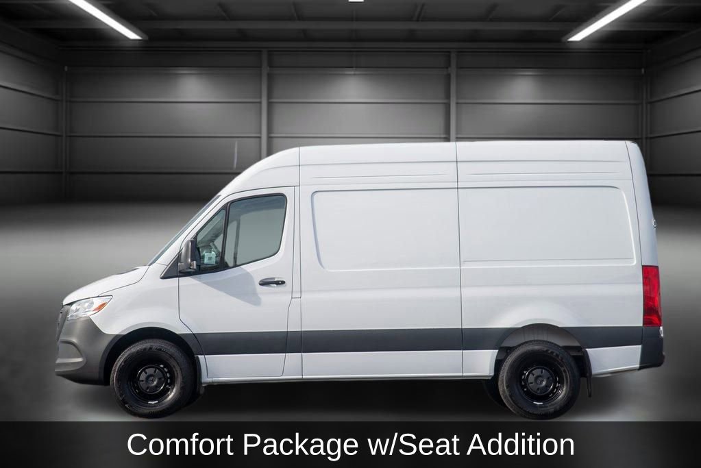 Used 2025 Mercedes-Benz Sprinter 2500 image 6