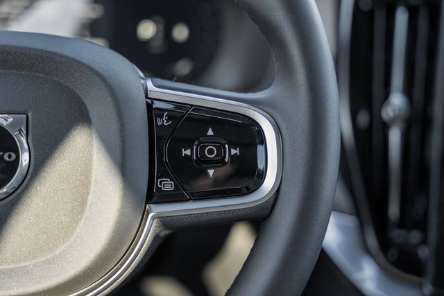 New 2026 Volvo XC90 B6 Plus w/ Protection Package Premier image 26