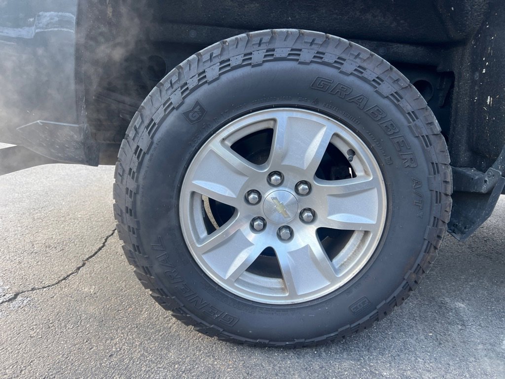 Used 2018 Chevrolet Silverado 1500 LT w/ All Star Edition image 33