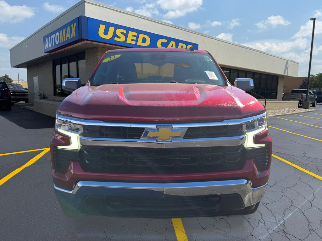Used 2023 Chevrolet Silverado 1500 LT w/ Protection Package AWD/4WD image 3