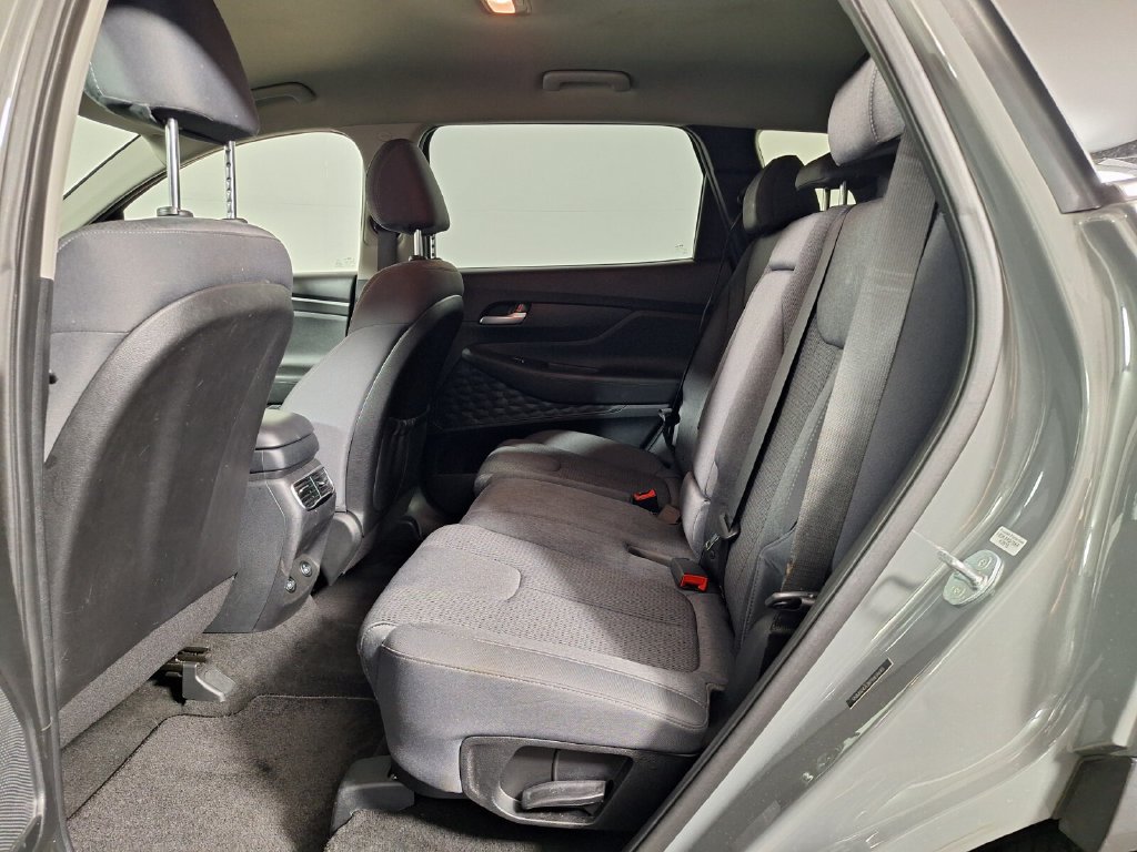Used 2023 Hyundai Santa Fe SEL FWD image 10