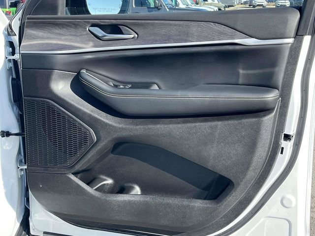 Used 2023 Jeep Grand Cherokee L Limited image 27