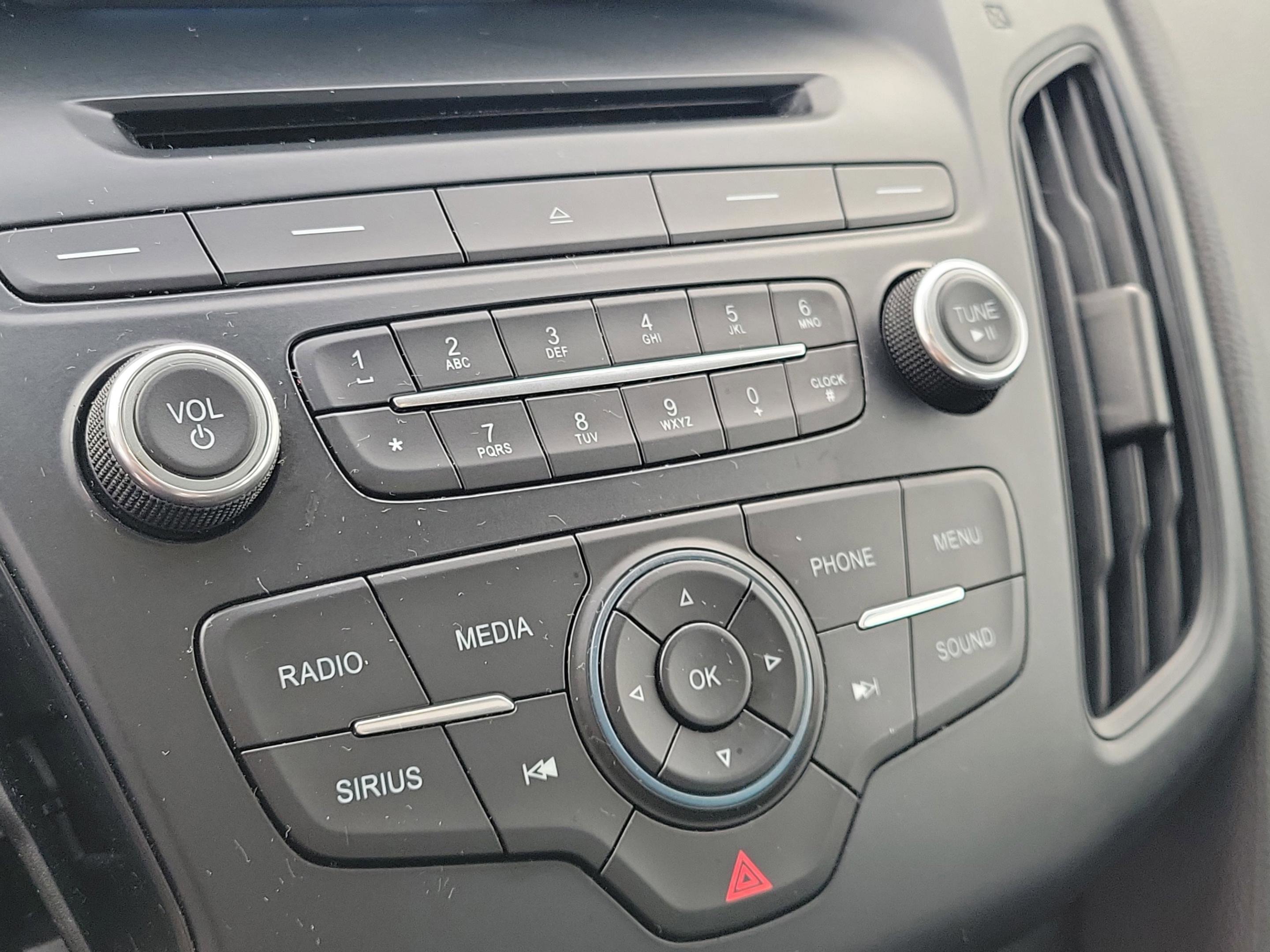 Used 2016 Ford Focus SE image 21