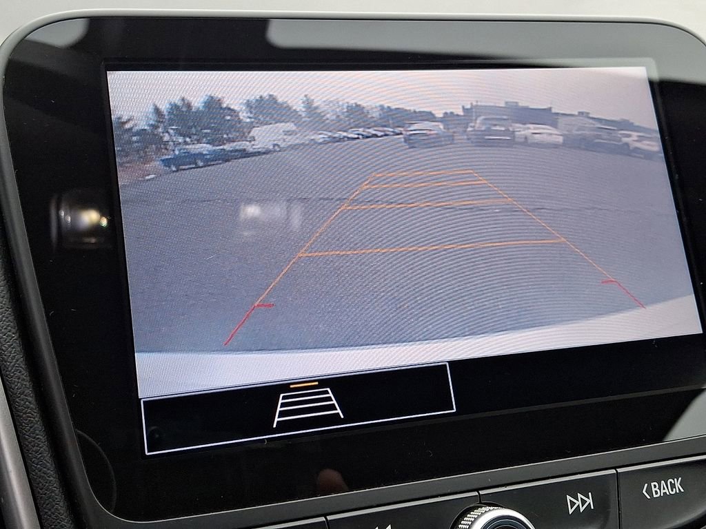 Used 2021 Chevrolet Malibu LS image 17