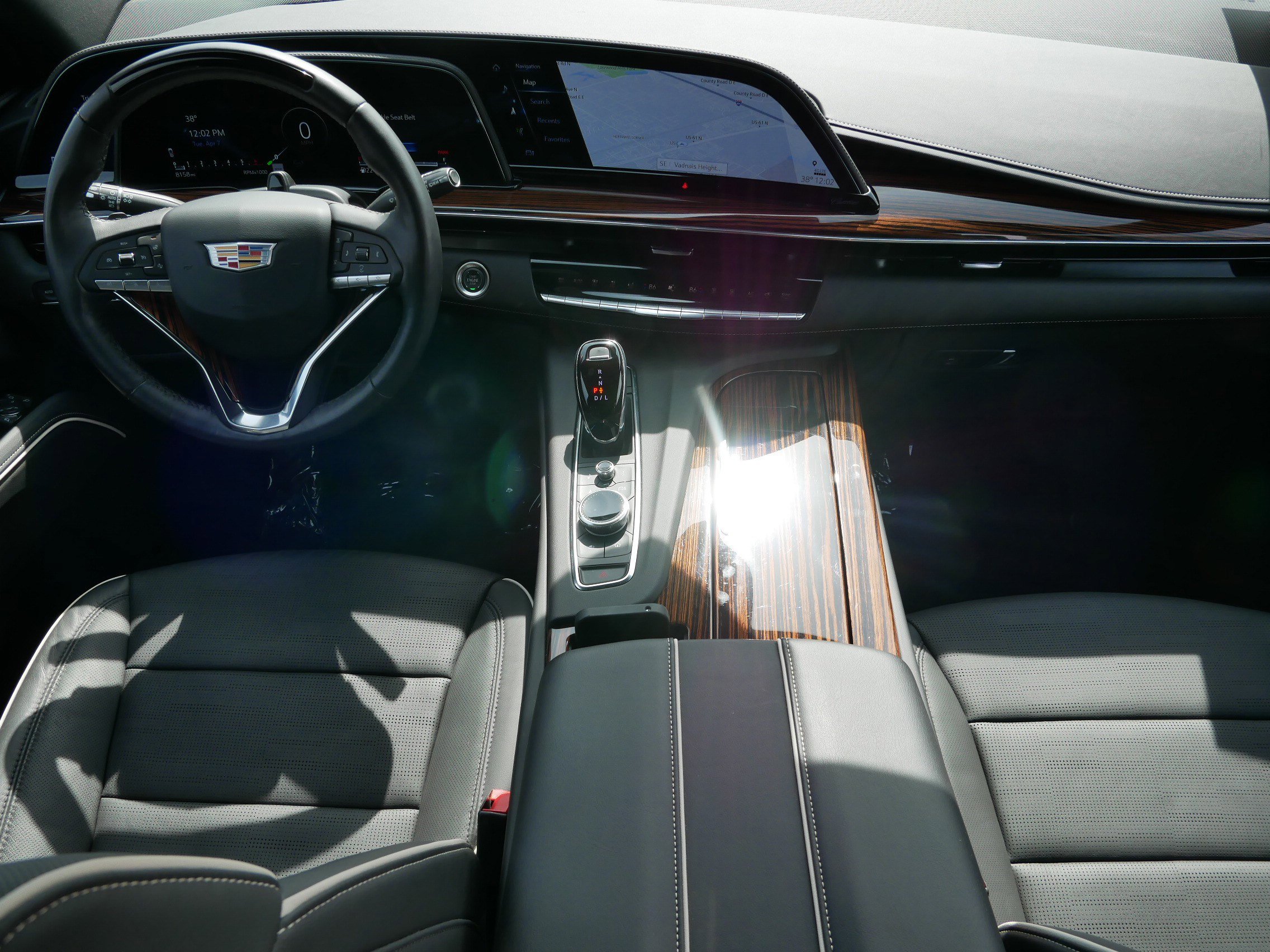 Certified 2024 Cadillac Escalade Premium Luxury image 8