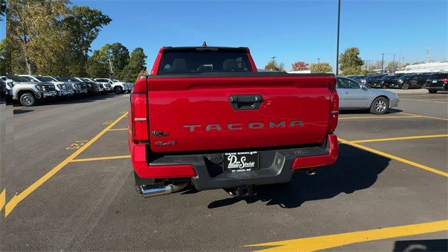 Used 2024 Toyota Tacoma 4x4 Double Cab image 9