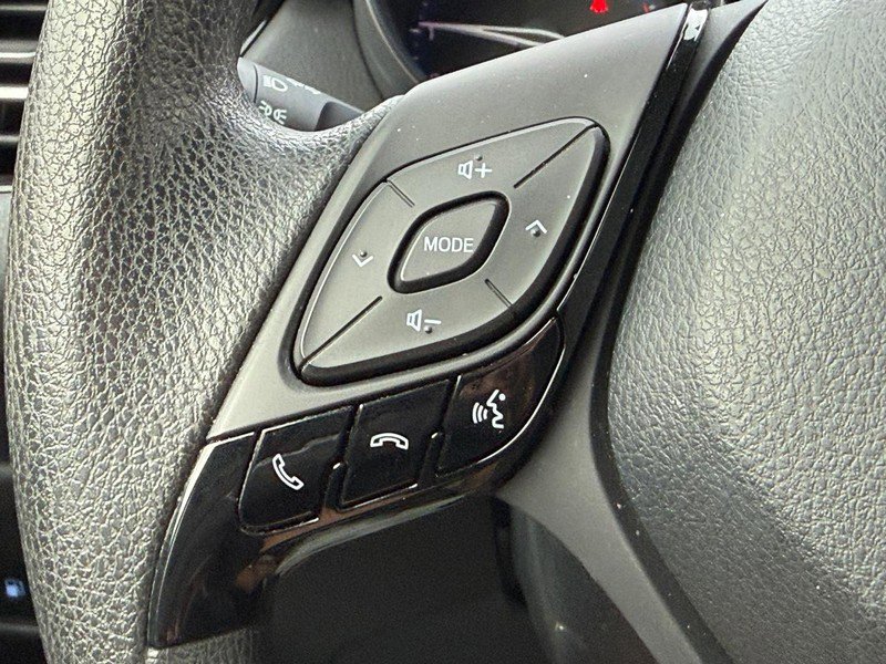 Used 2019 Toyota C-HR LE image 13