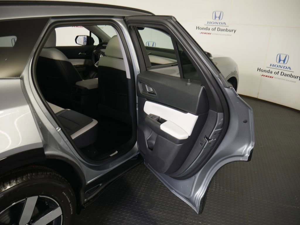 New 2025 Honda Prologue Touring image 8