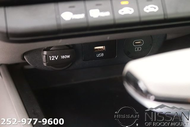 Used 2024 Hyundai Elantra SEL FWD image 19