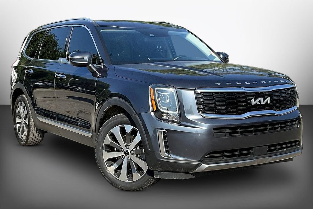 Used 2022 Kia Telluride S FWD image 3