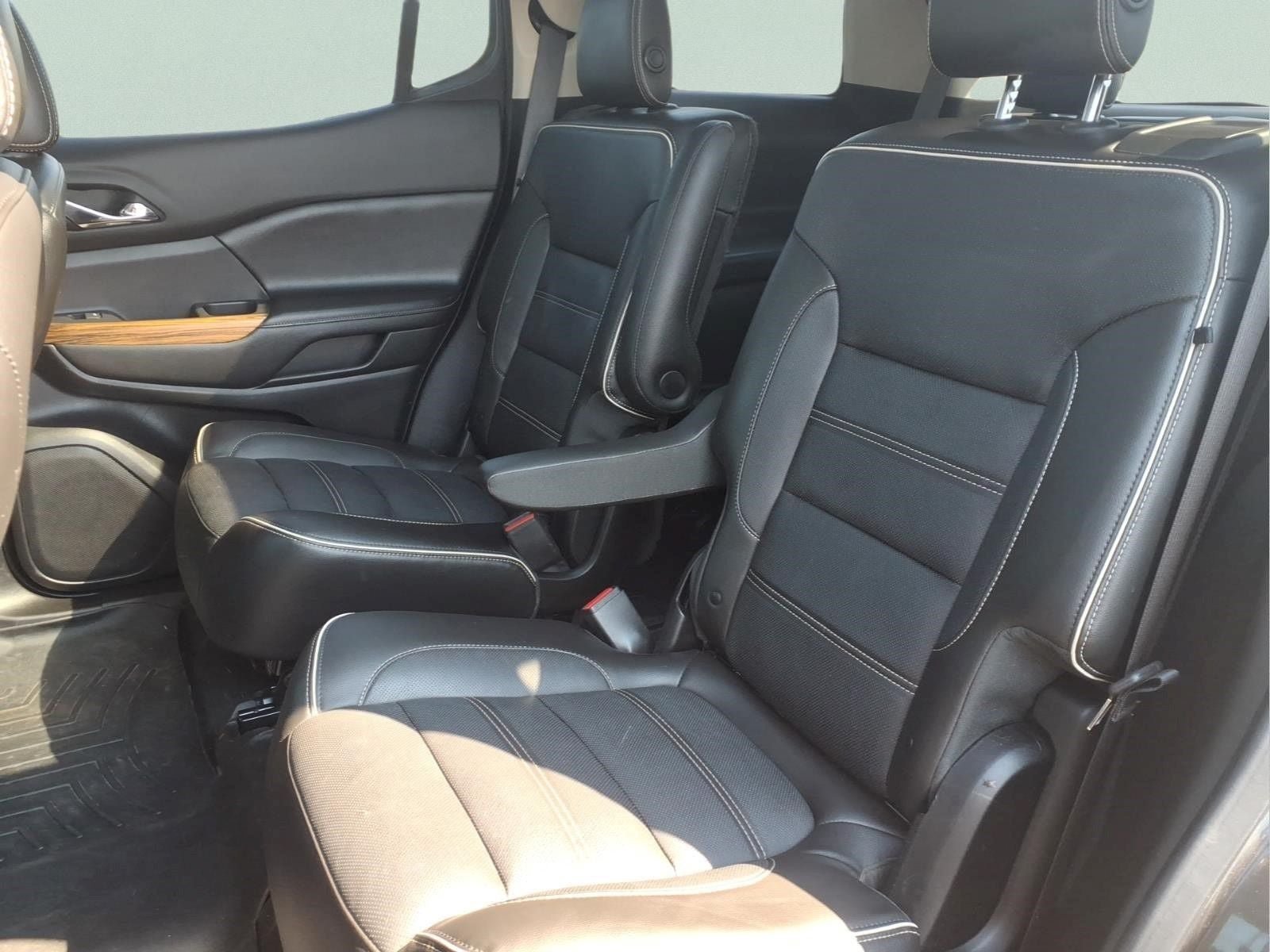 Used 2019 GMC Acadia Denali w/ Technology Package FWD image 22
