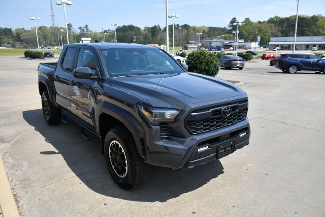 Used 2024 Toyota Tacoma TRD Off-Road image 7