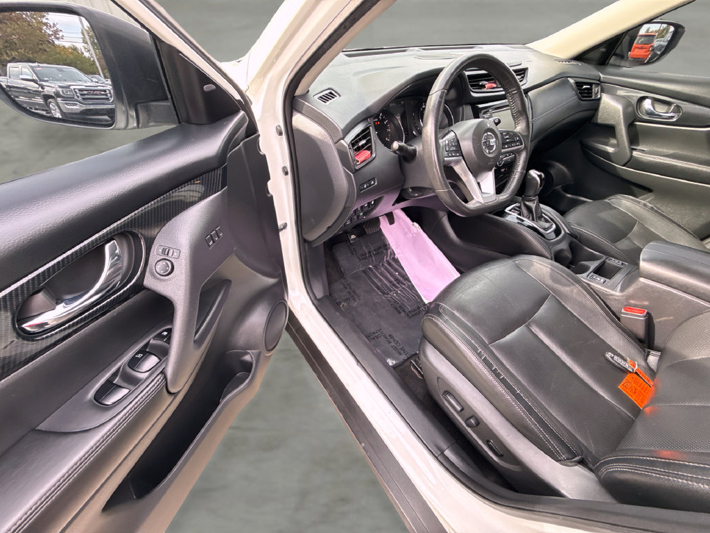 Used 2018 Nissan Rogue SL w/ Premium Package AWD/4WD image 16