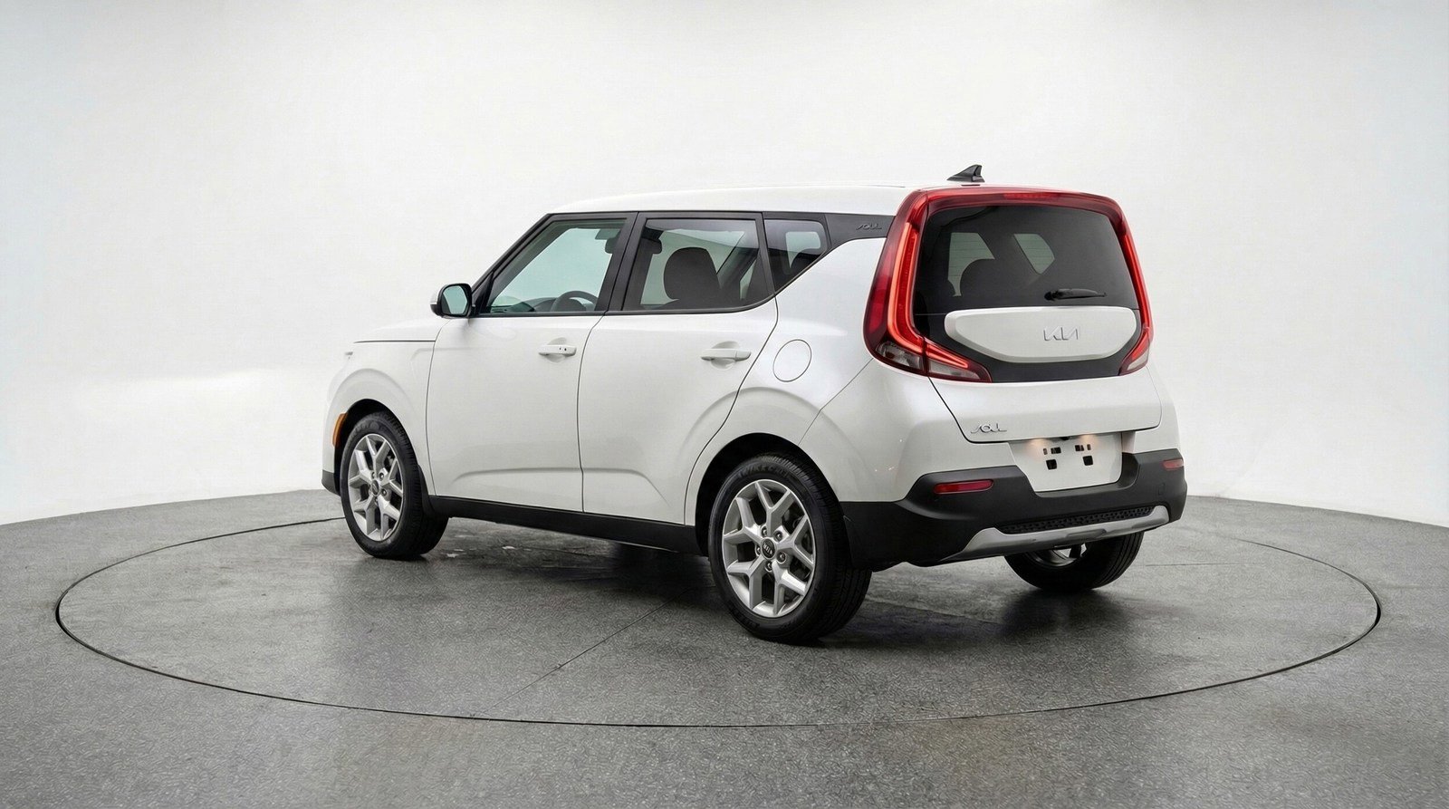 Used 2025 Kia Soul LX w/ LX Technology Package image 5