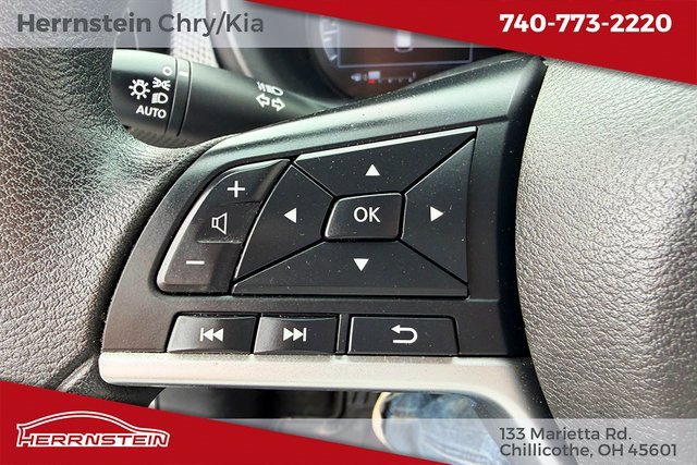 Used 2021 Nissan Kicks SV image 16