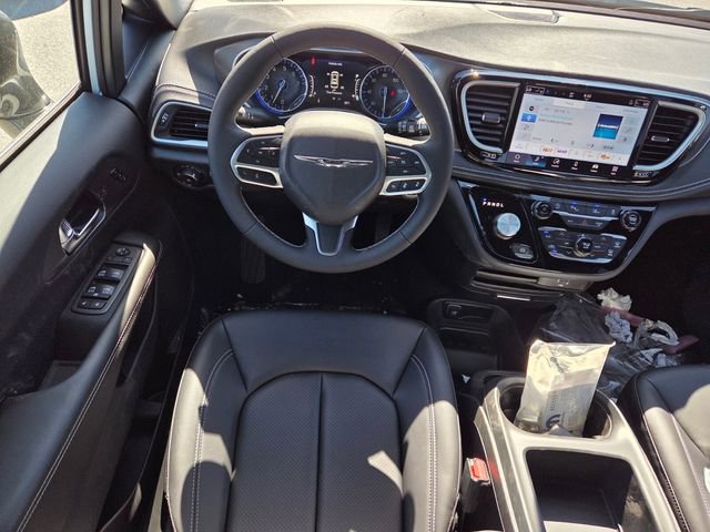 New 2026 Chrysler Pacifica Select FWD image 8