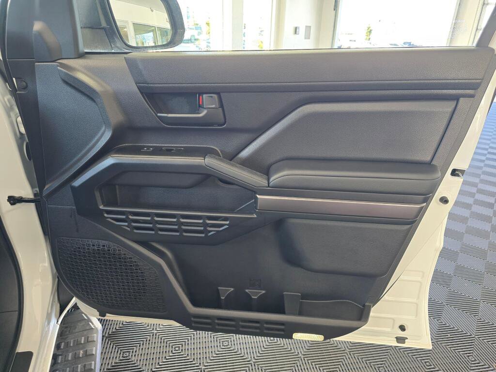 Used 2025 Toyota 4Runner SR5 image 42