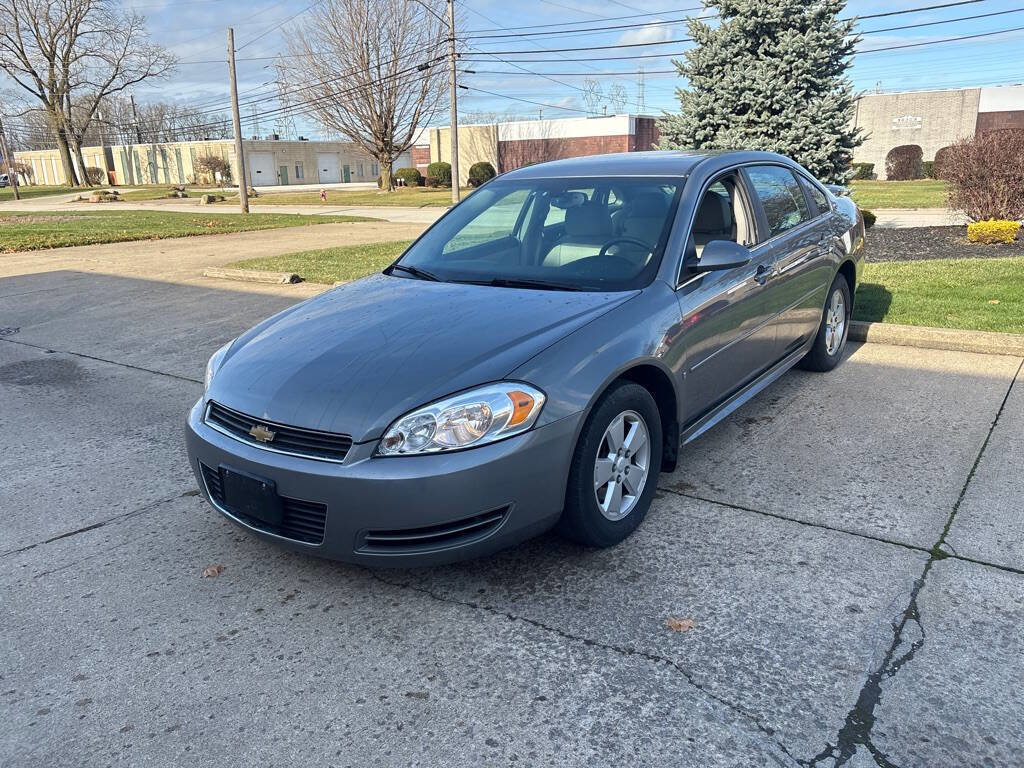 Used 2009 Chevrolet Impala LT w/ Luxury Edition Package image 3