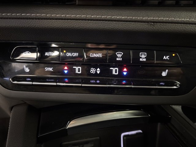 Used 2022 Buick Envision Essence w/ Technology Package I image 17