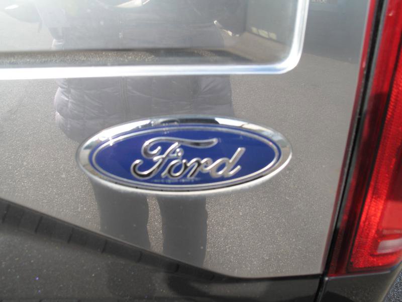 Used 2016 Ford F150 Platinum w/ Equipment Group 701A Luxury image 88