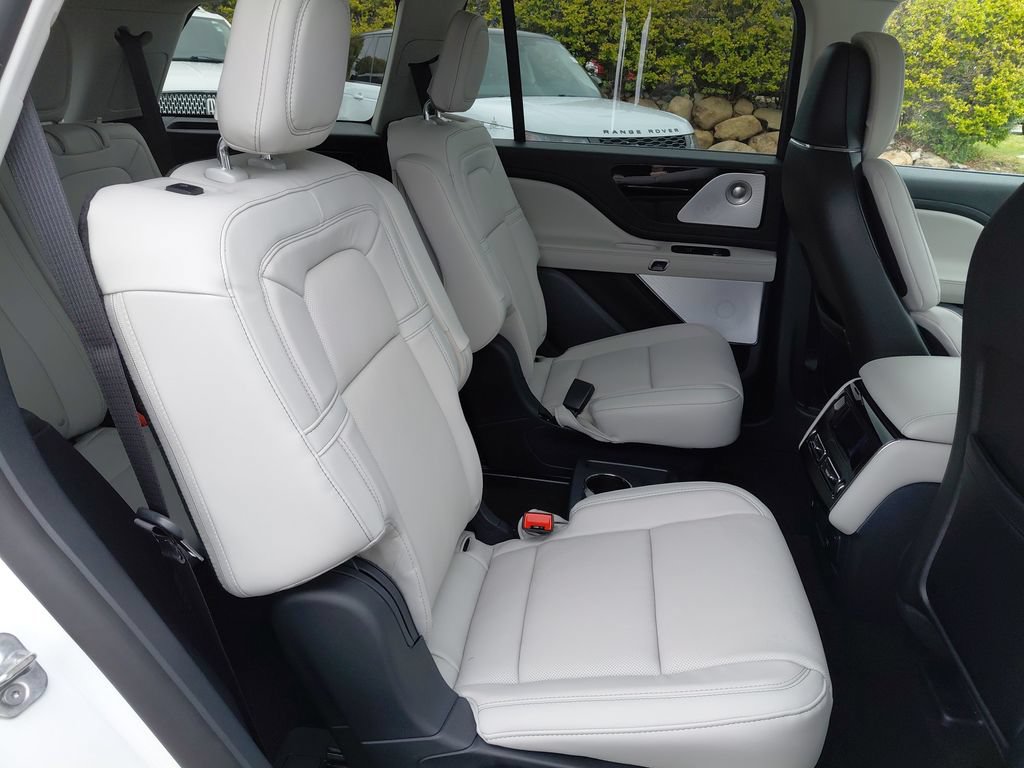 New 2026 Lincoln Aviator Reserve w/ Luxury Package AWD/4WD image 57