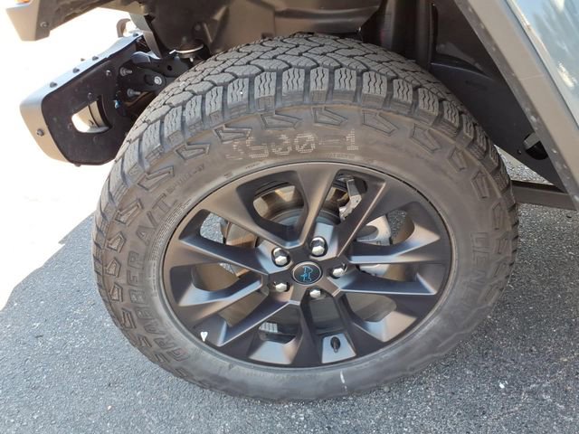 Used 2025 Jeep Wrangler Sahara 4xe image 37