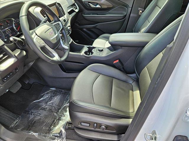 Used 2023 GMC Terrain SLT w/ Infotainment Package II FWD image 16