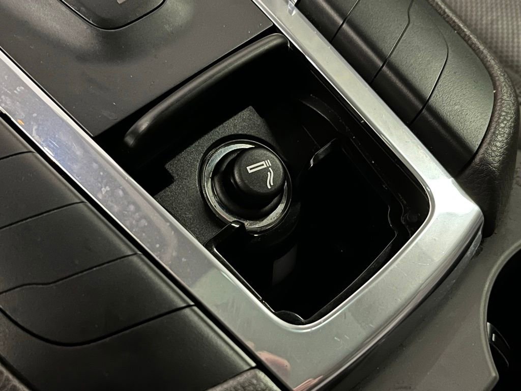 Used 2017 Porsche Macan S image 13