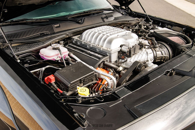 Used 2021 Dodge Challenger SRT Hellcat image 17