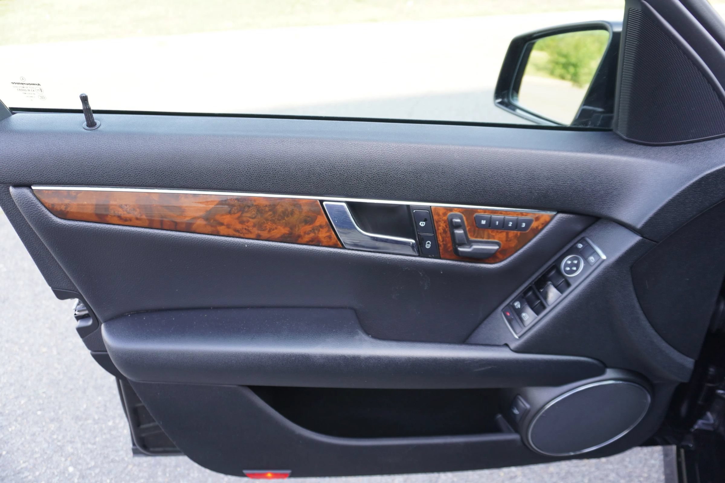 Used 2011 Mercedes-Benz C 300 Sedan image 17