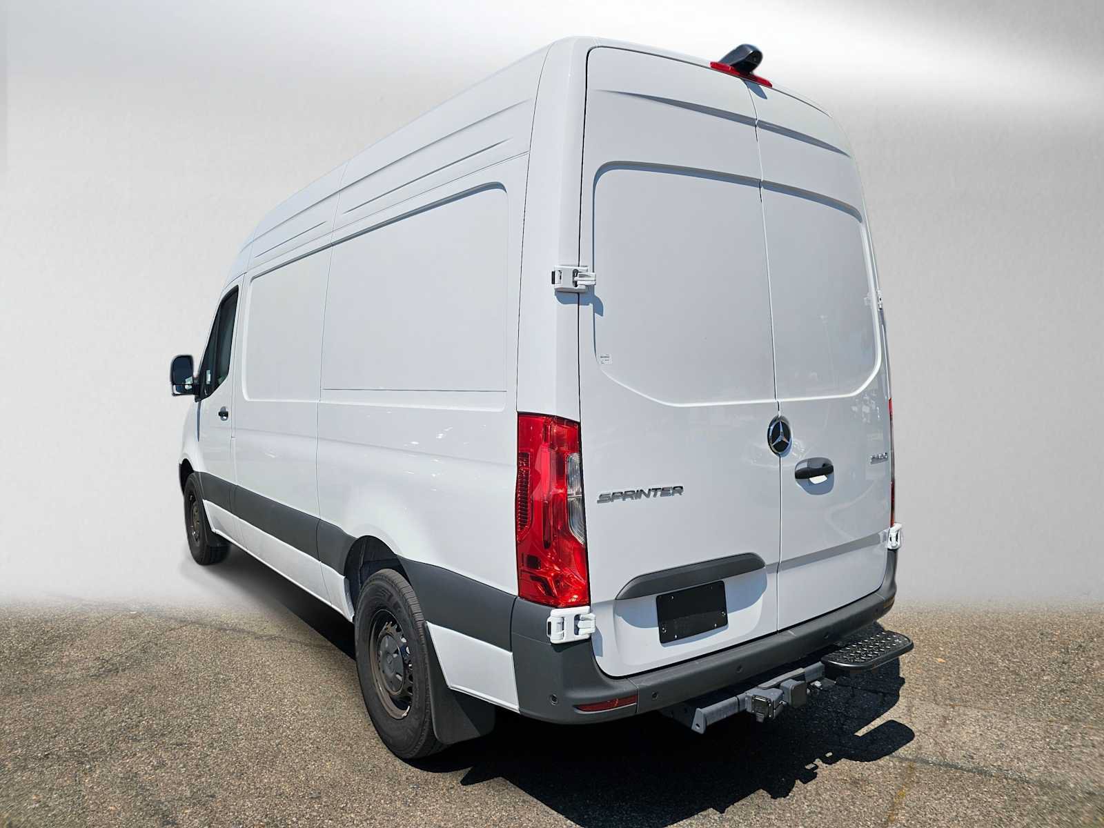 Used 2026 Mercedes-Benz Sprinter 2500 image 5