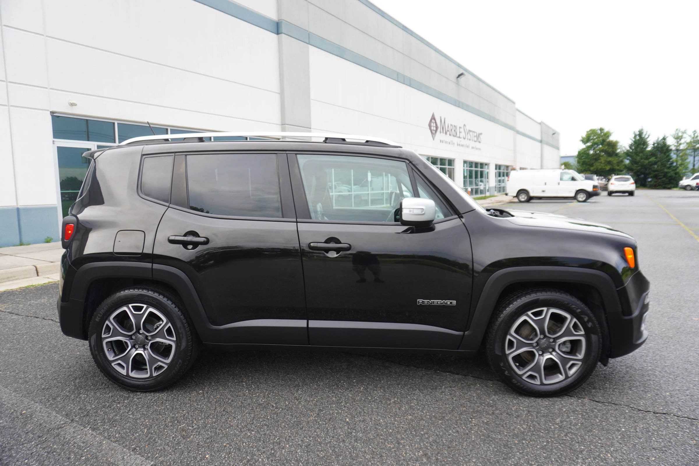Used 2015 Jeep Renegade Limited FWD image 8