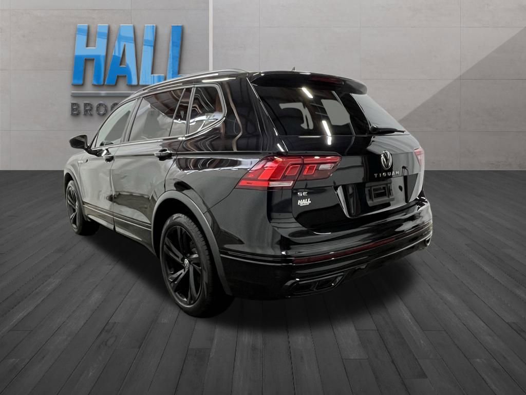 Certified 2024 Volkswagen Tiguan SE R-Line FWD image 4
