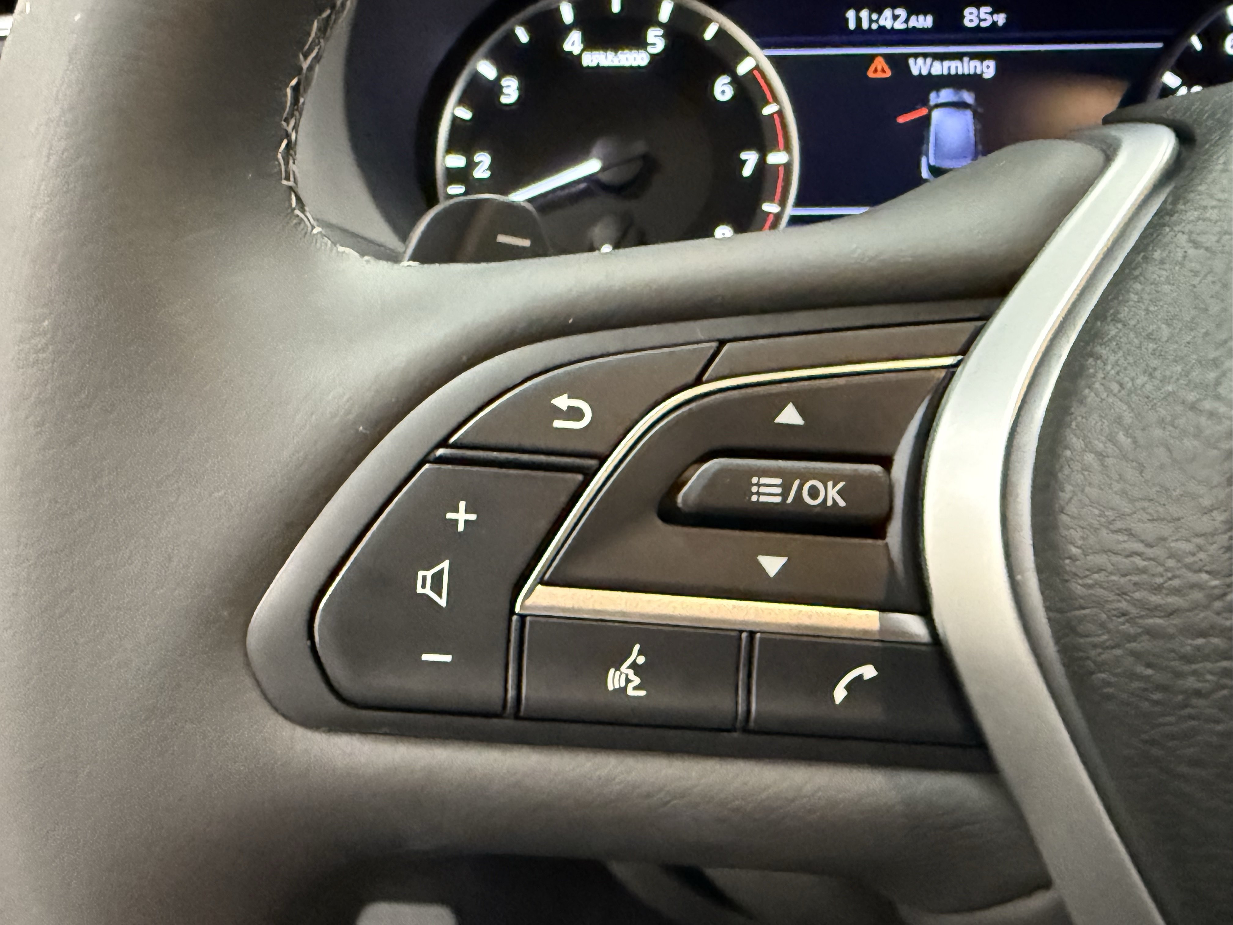 Certified 2023 INFINITI QX50 Pure FWD image 18