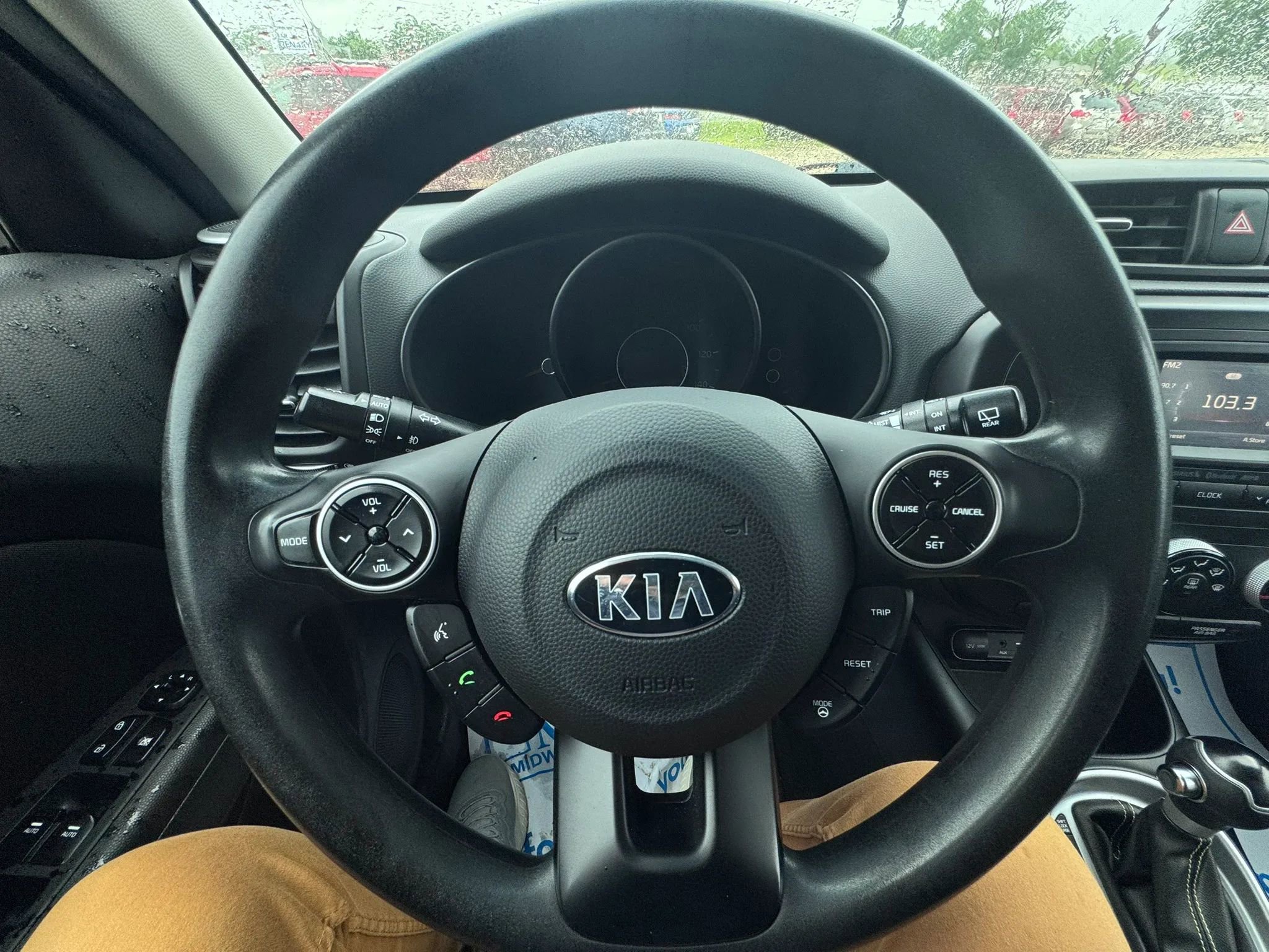Used 2016 Kia Soul + FWD image 15