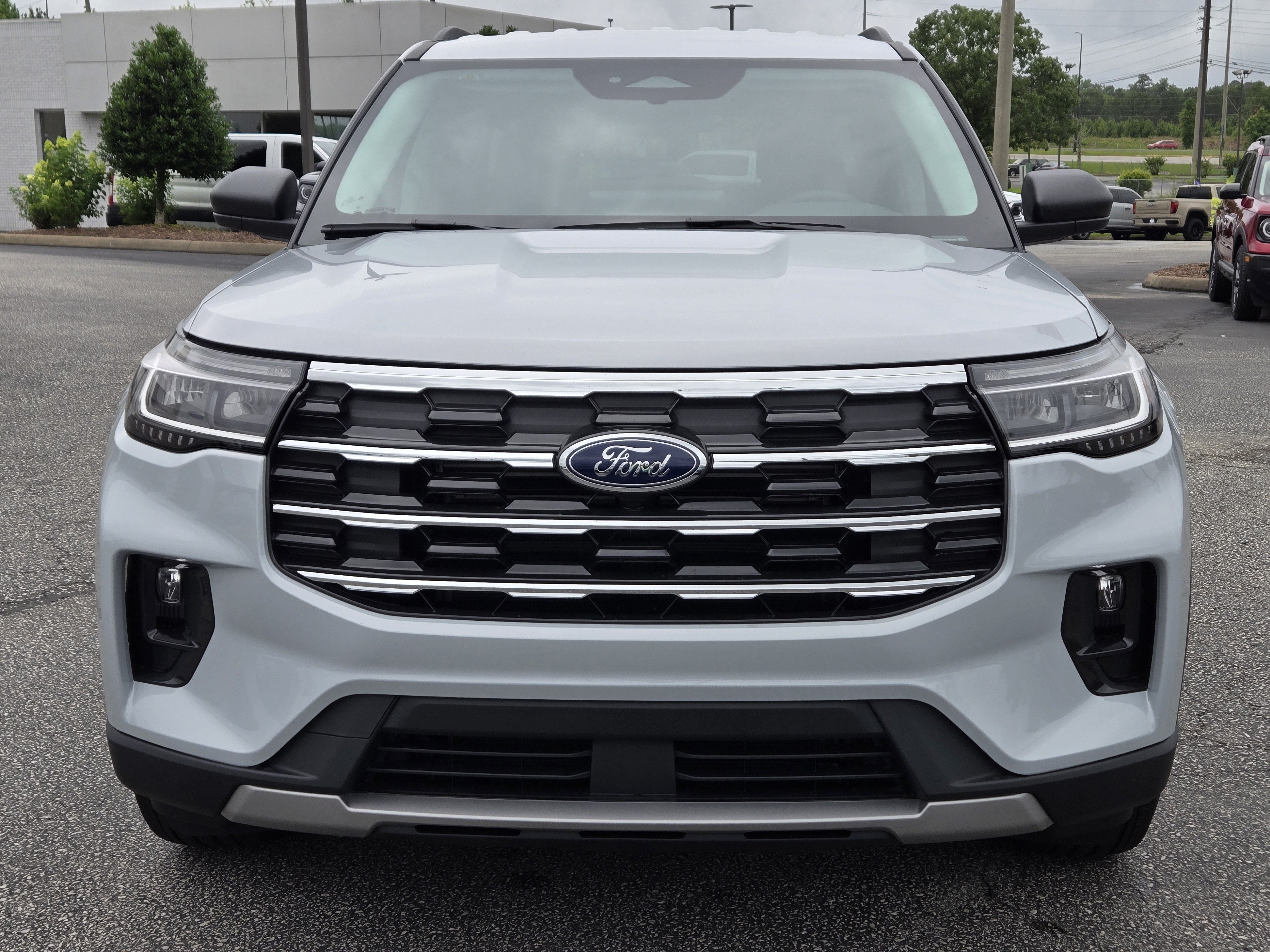 New 2026 Ford Explorer Active w/ Active Comfort Package AWD/4WD image 3