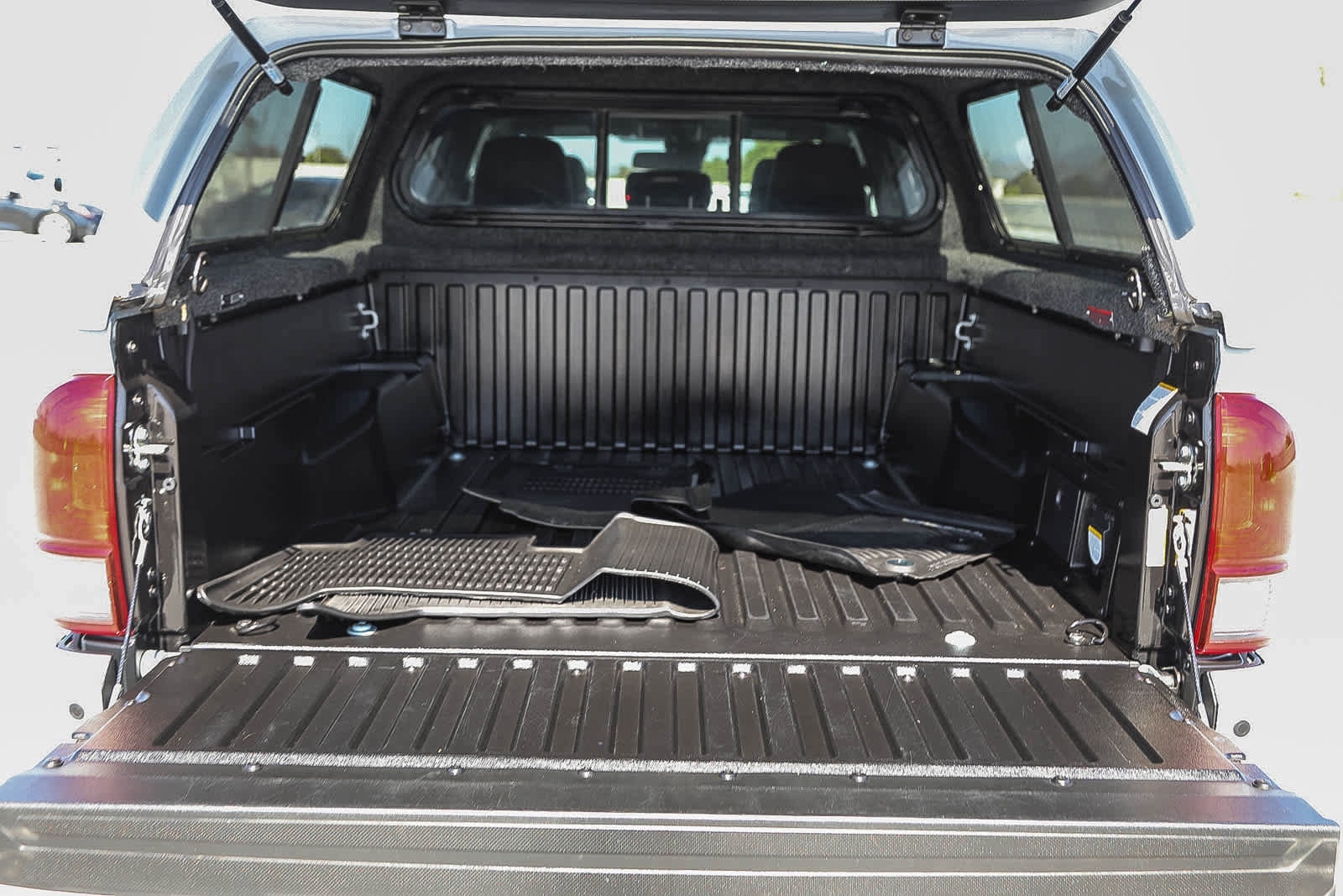 Certified 2019 Toyota Tacoma TRD Sport w/ Technology Package image 25