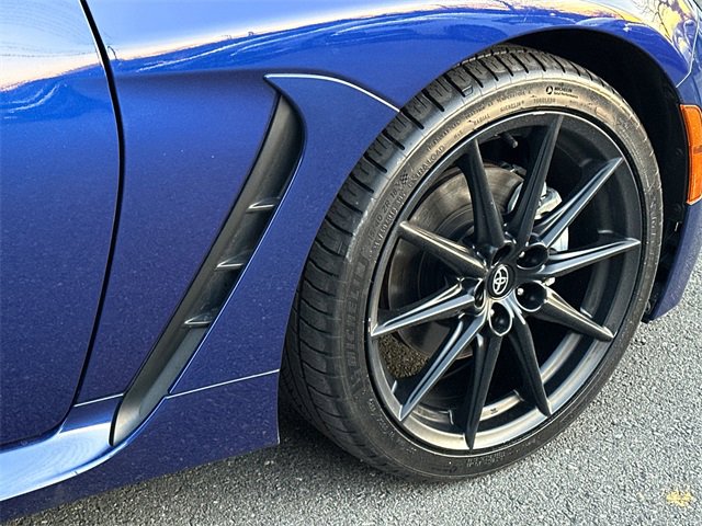 Certified 2022 Toyota GR86 Premium w/ ALL Weather Mat Package (TMS) image 6