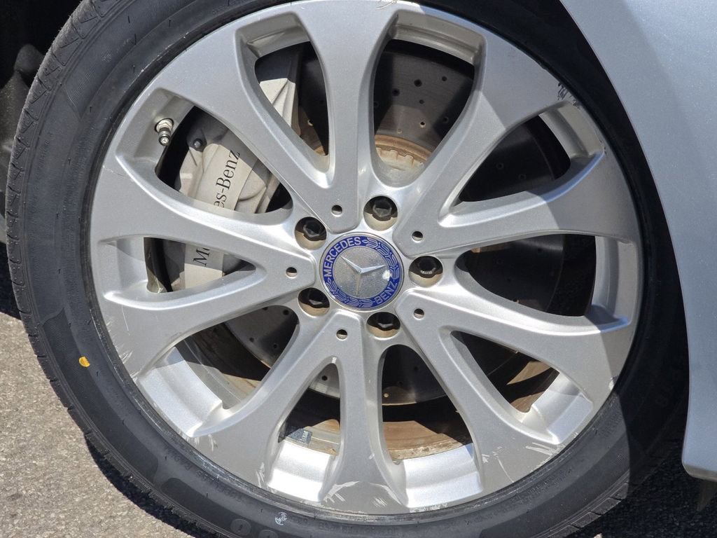 Used 2017 Mercedes-Benz E 400 4MATIC Wagon image 11