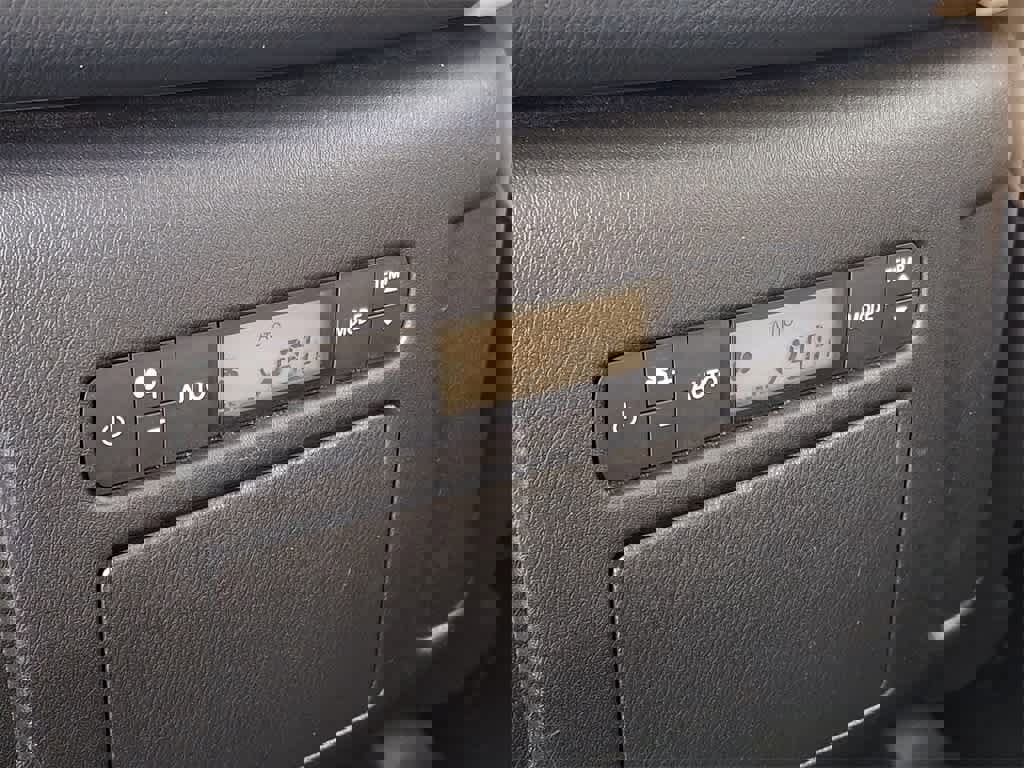 Used 2024 Nissan Armada SV image 13