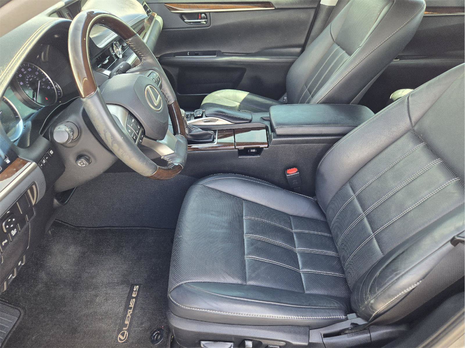 Used 2018 Lexus ES 350 w/ Luxury Package w/Wood Trim FWD image 12