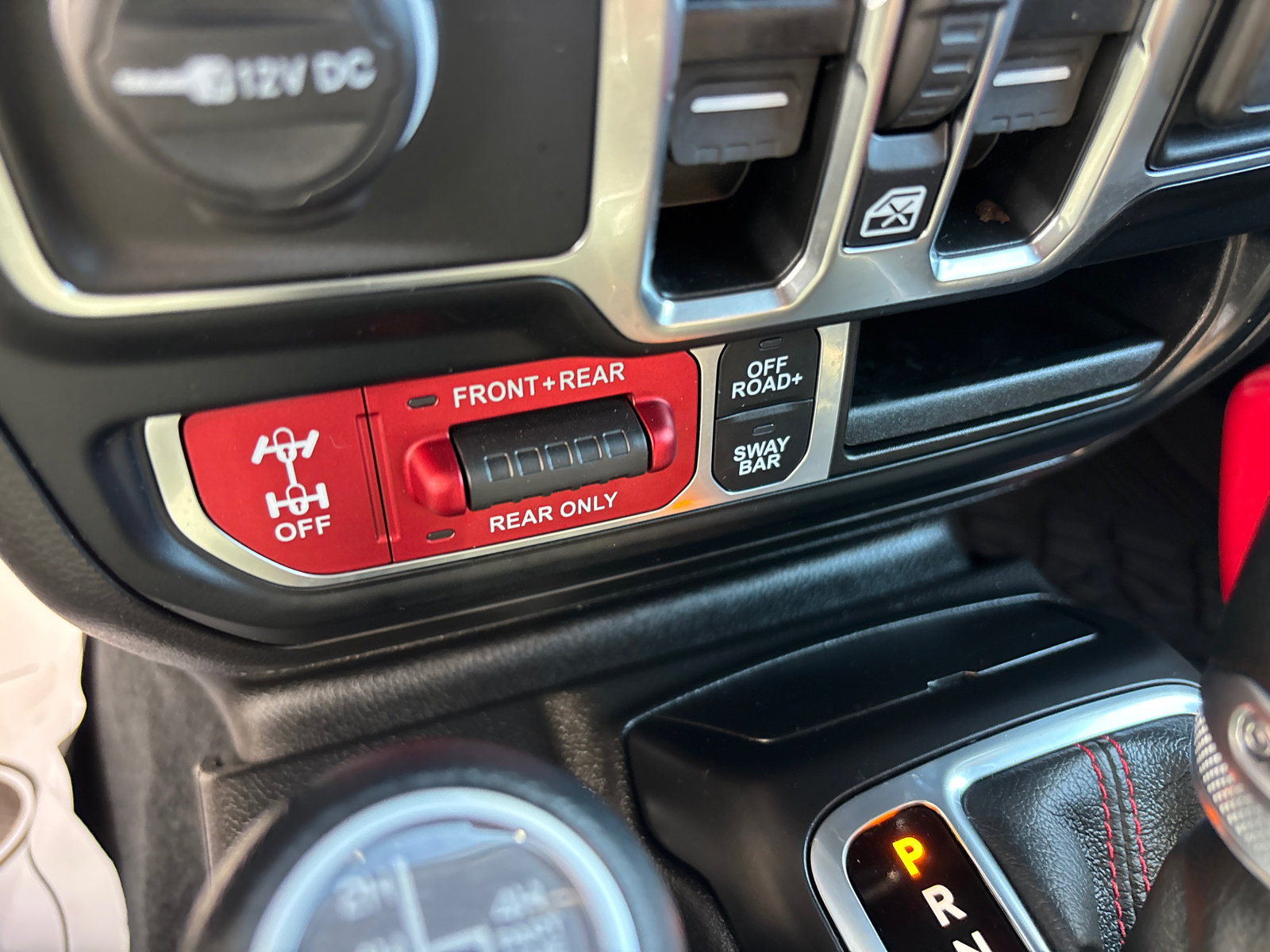 Used 2023 Jeep Gladiator Rubicon w/ LED Lighting Group AWD/4WD image 22