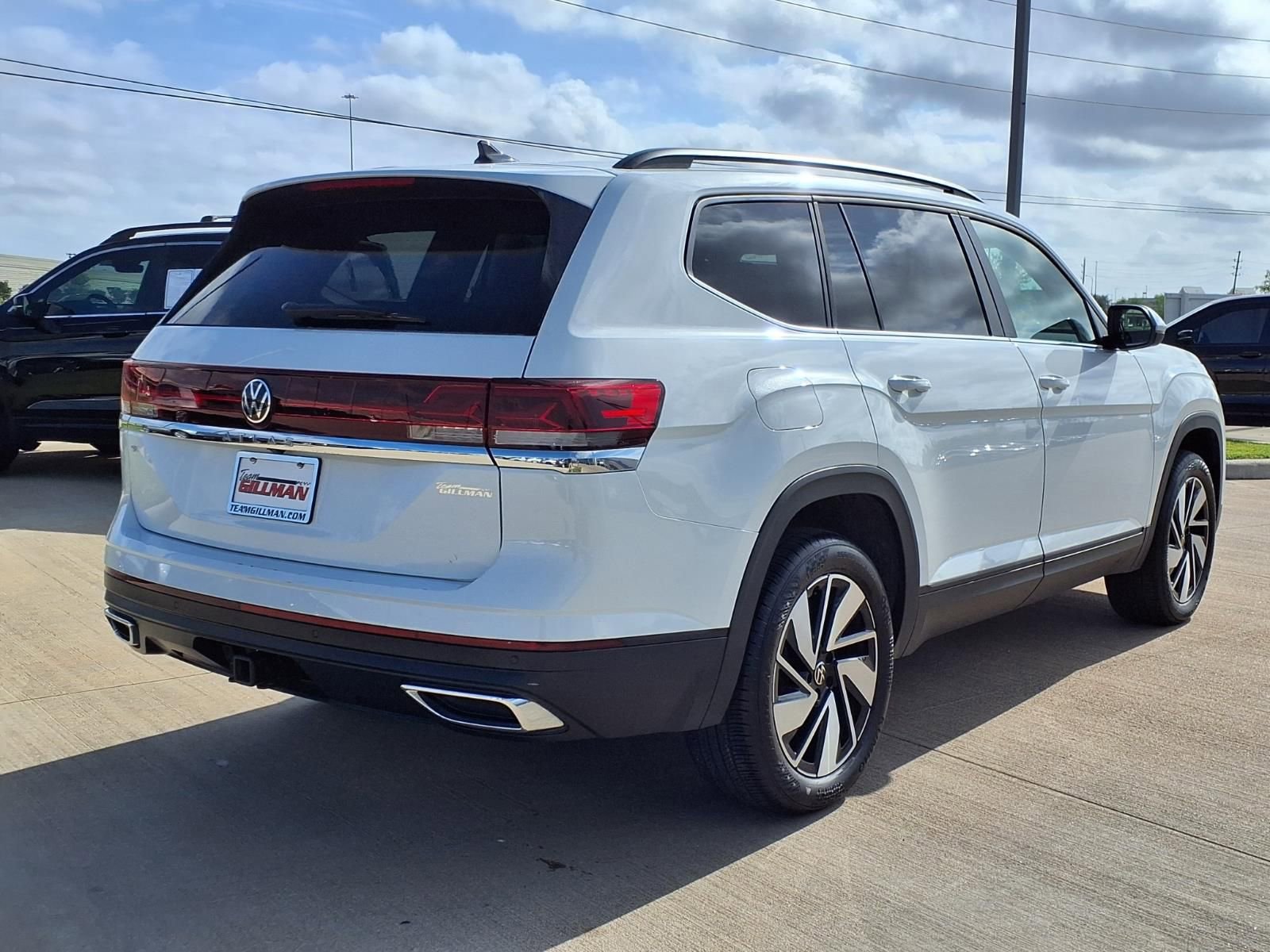 Used 2025 Volkswagen Atlas SE FWD image 7